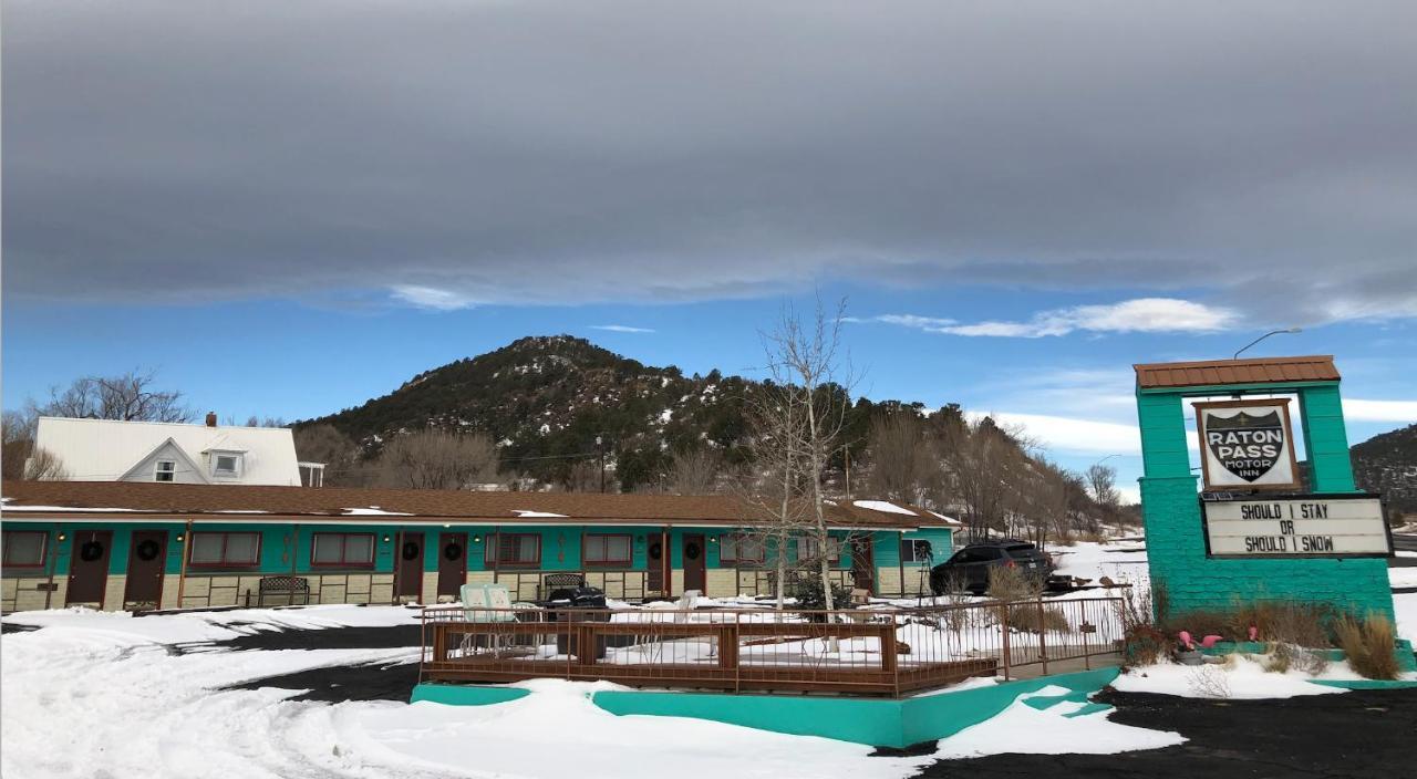 Raton Pass Motor Inn Exterior foto
