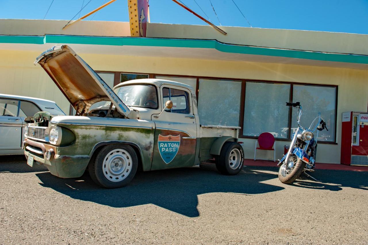Raton Pass Motor Inn Exterior foto